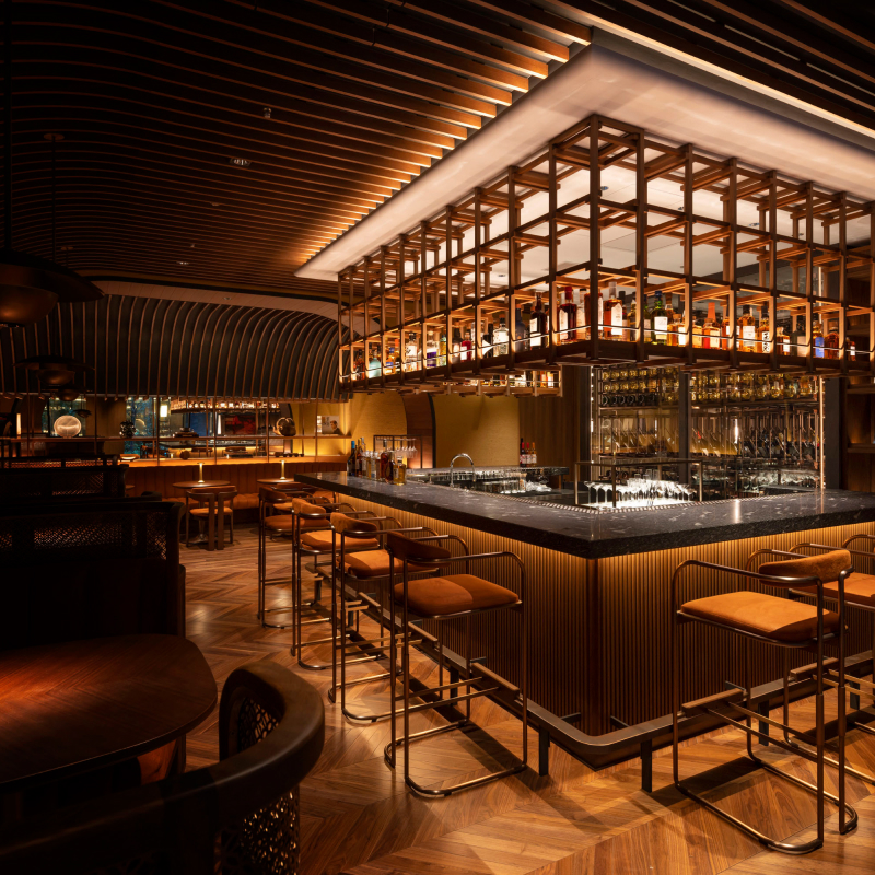 地下の洞窟を思わせる隠れ家バー『Den Kyoto』